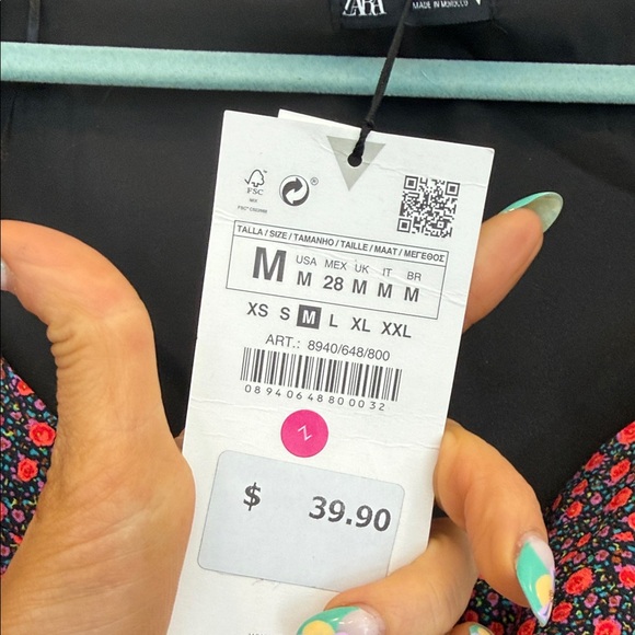 Zara Black and Red Floral Puff Sleeve Blouse - Picture 3 of 5